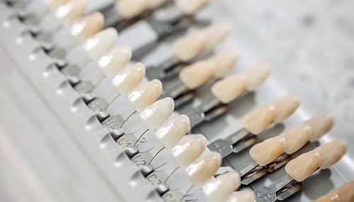 Palette for tooth color,